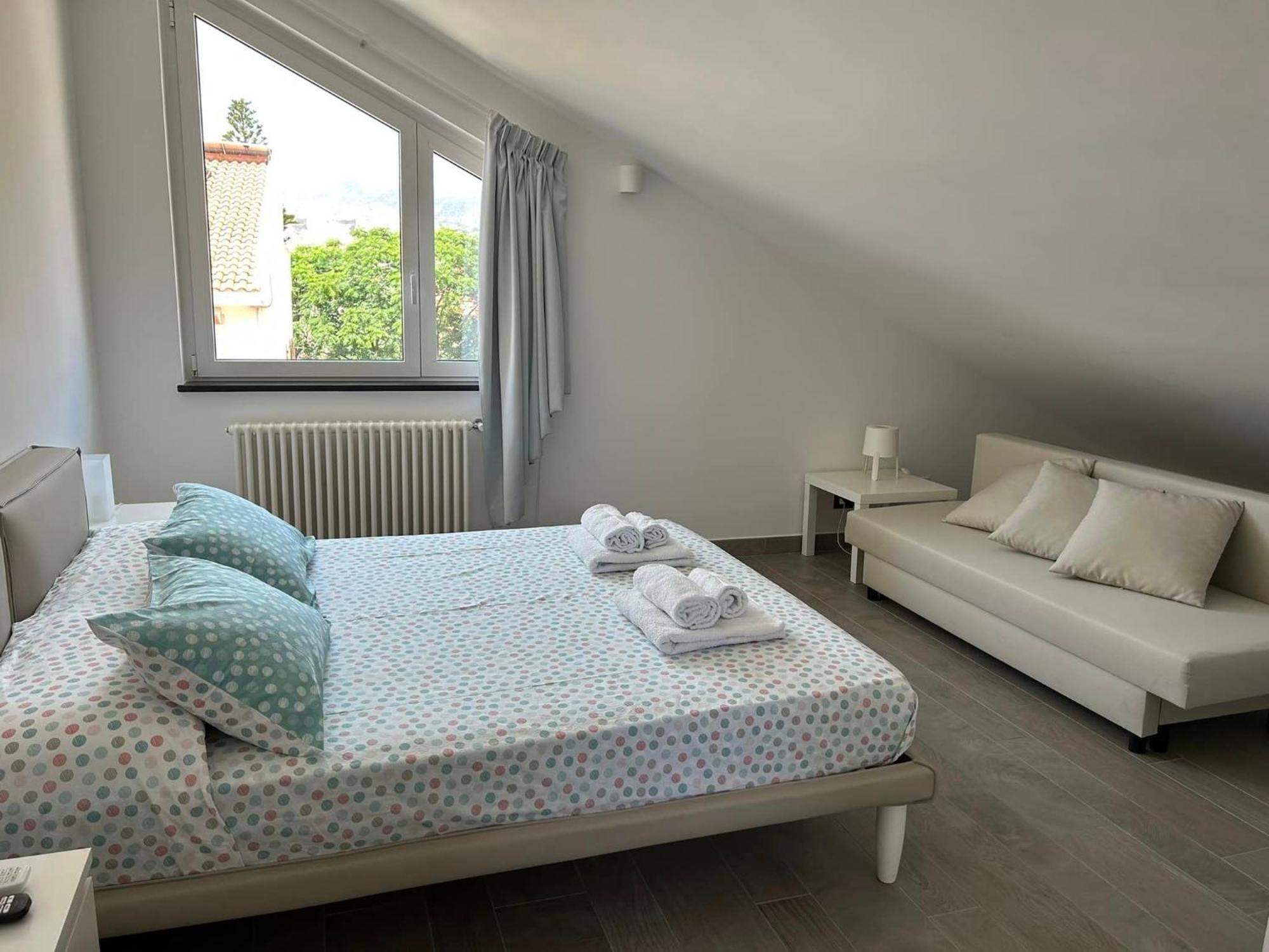 Farau B&B Messina Luaran gambar