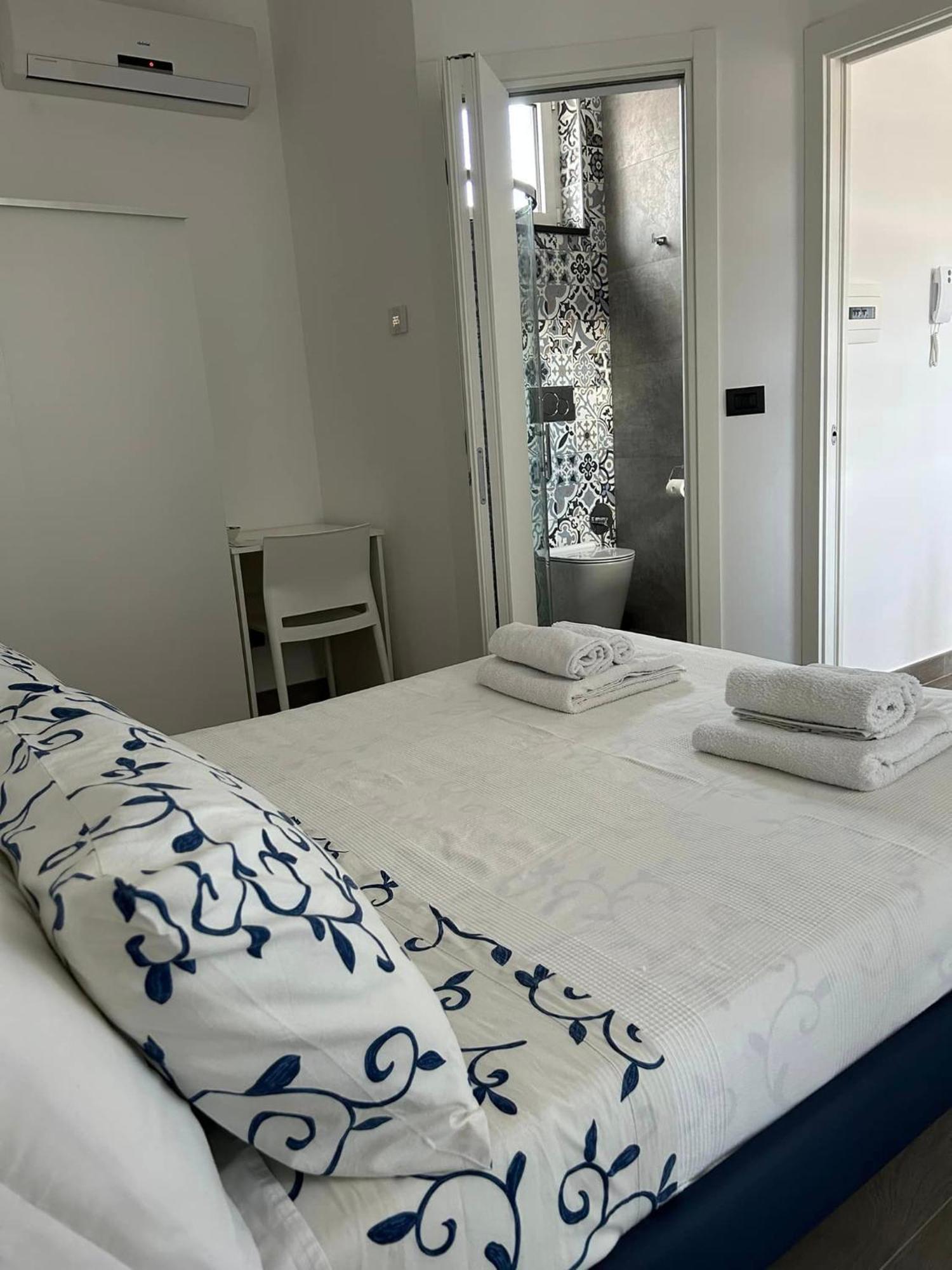 Farau B&B Messina Luaran gambar